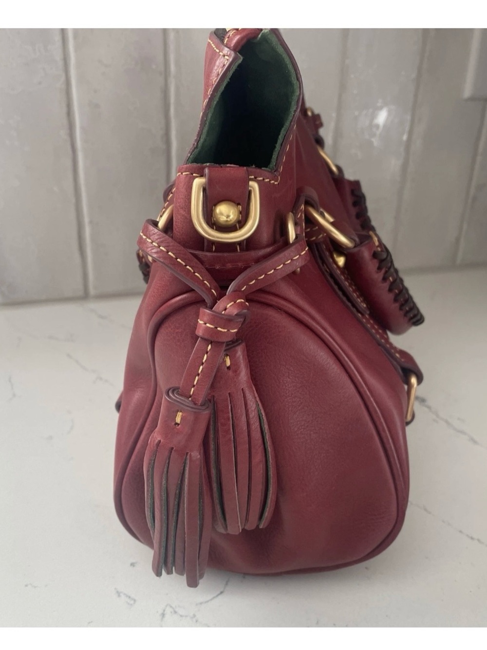 ❤️🤍💙Dooney & Bourke Wine Red Leather Satchel with Gold Hardware - Picture 8 of 15